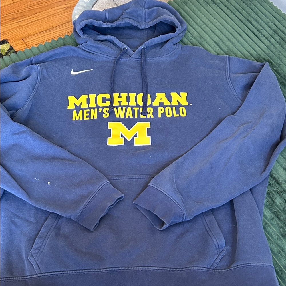UNIVERSITY OF MICHIGAN men’s water polo Nike hoodie